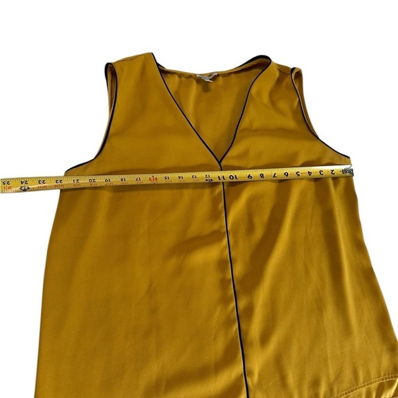 Halogen Yellow Piped V-neck Sleeveless Blouse Top Size XL - Picture 7 of 17